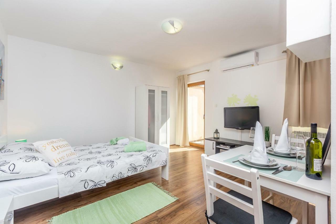 Studio Apartman Magdalena Apartment Omišalj Exterior foto